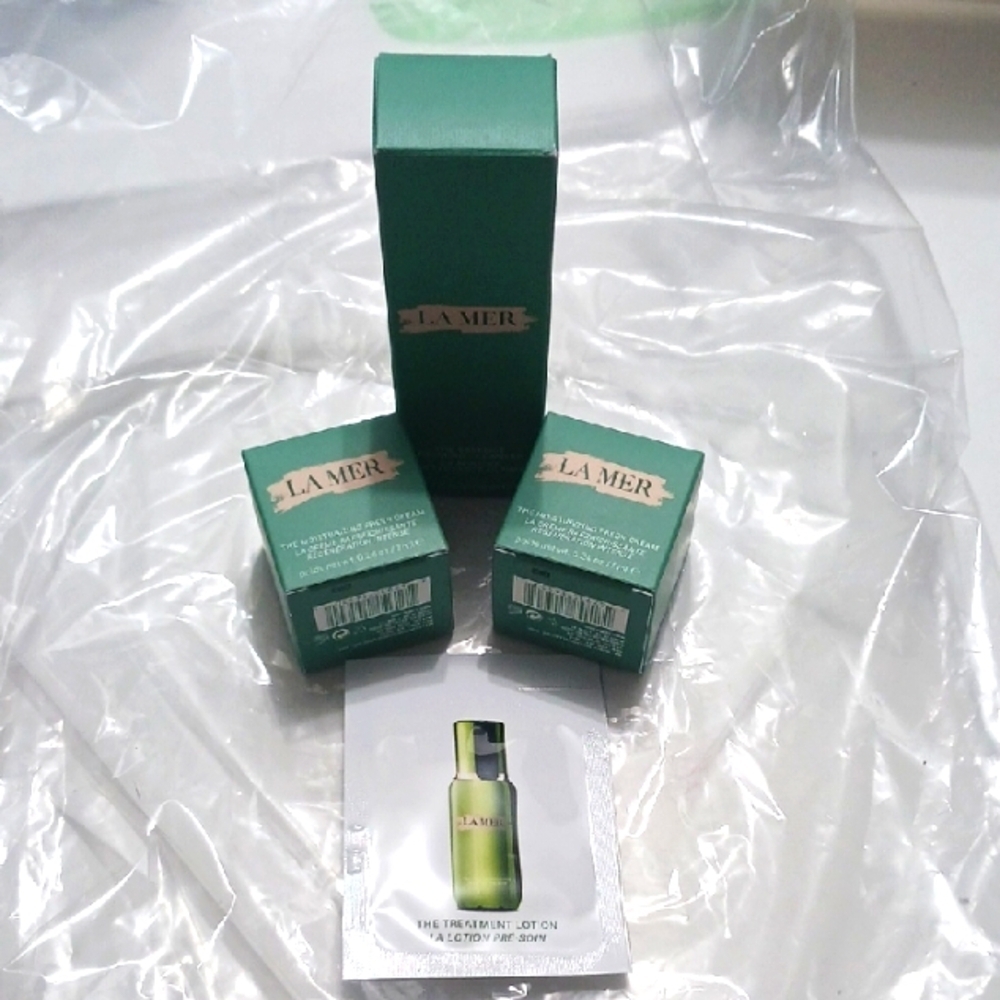 La Mer Skincare Collection in Elegant Green
